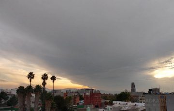 Descender La Temperatura En Cdmx Con Cielo Nublado Y Lluvias Fuertes