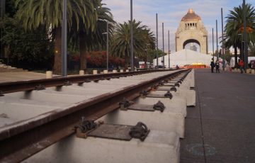 Tren De Nueva L En Exhibici N De Sistemas De Transporte Sustentable