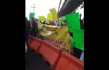 Molestos por desabasto de agua bloquean la autopista México Cuernavaca