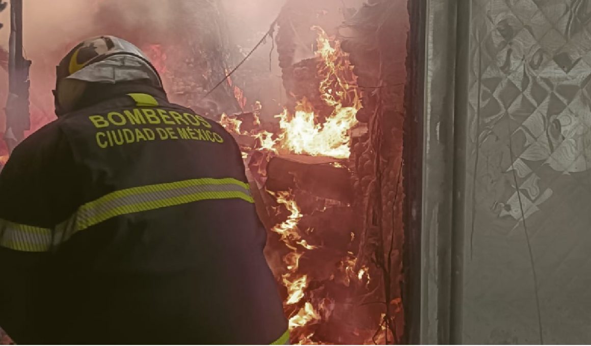 Video Se Registra Fuerte Incendio En La Central De Abasto De La Cdmx