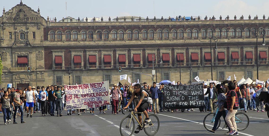 marcha-gasolinazo-zocalo-solalinde-gasolinas-ra3