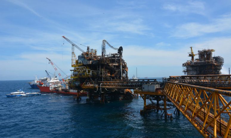 Pedirá Sheinbaum información a Pemex y a EU por acusados de sobornos