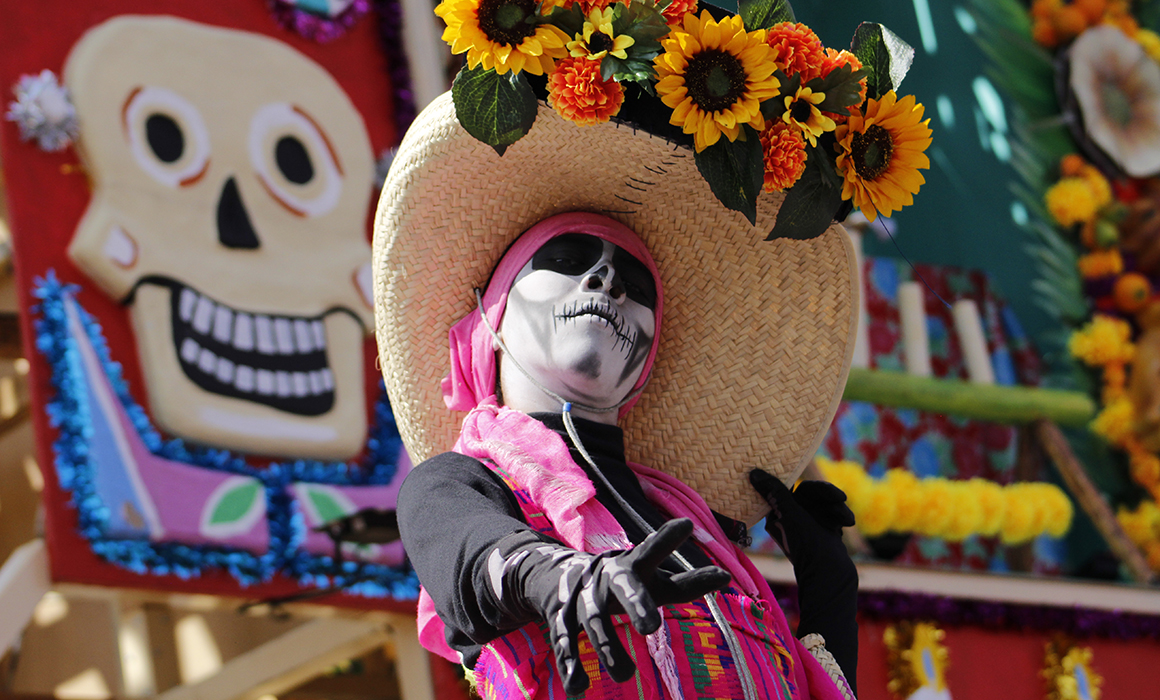 Altar de Altares ofrenda culto, misticismo e historia de Día de Muertos