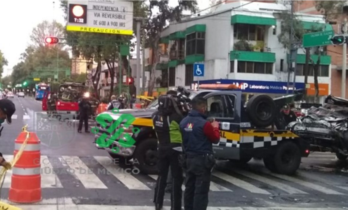 Al menos 2 muertos y 6 heridos, saldo de accidente en la Benito Juárez ...