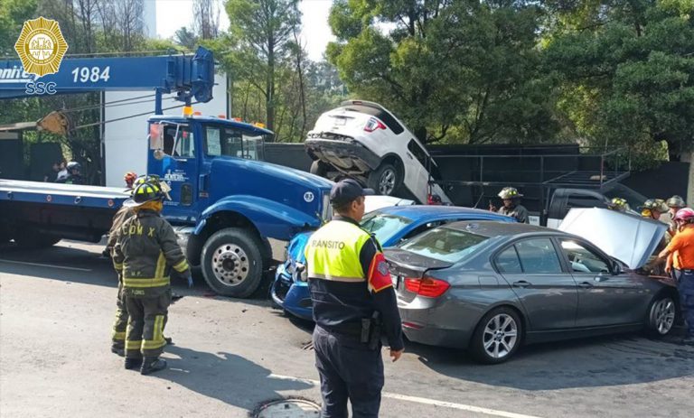 Lesionados, 5 Por Choque De Tráiler Contra 6 Vehículos