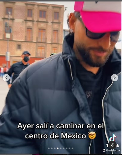 Con gorra y lentes, Maluma pasa desapercibido.