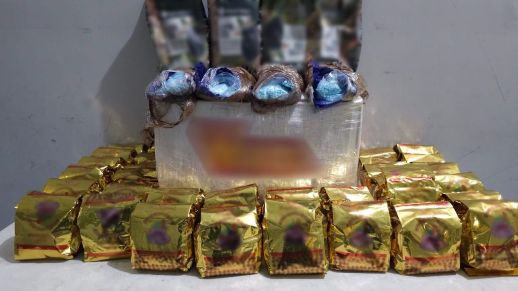 Cientos de pastillas de aparente fentanilo, ocultas en bolsas de café. Foto: Guardia Nacional