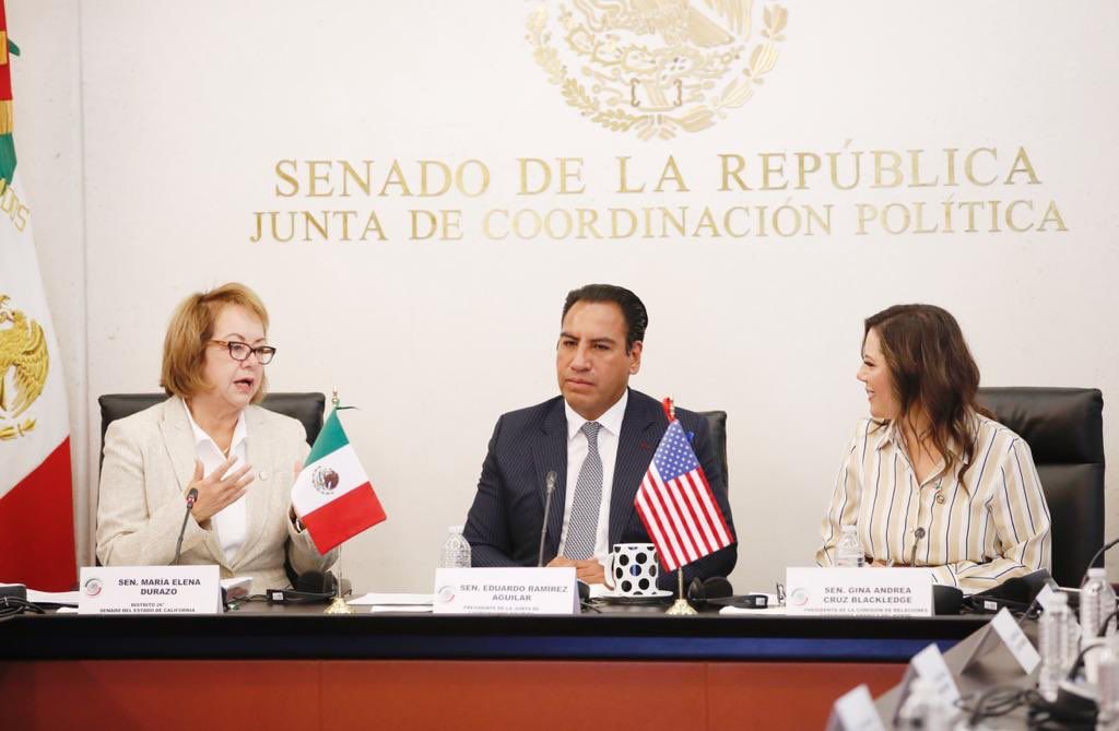 Estrechan lazos de amistad senadores de México y Estados Unidos. Foto: Twitter Eduardo Ramírez