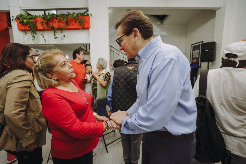 Salomón Chertorivski escuchó las inquietudes de los ciudadanos. Foto: MC