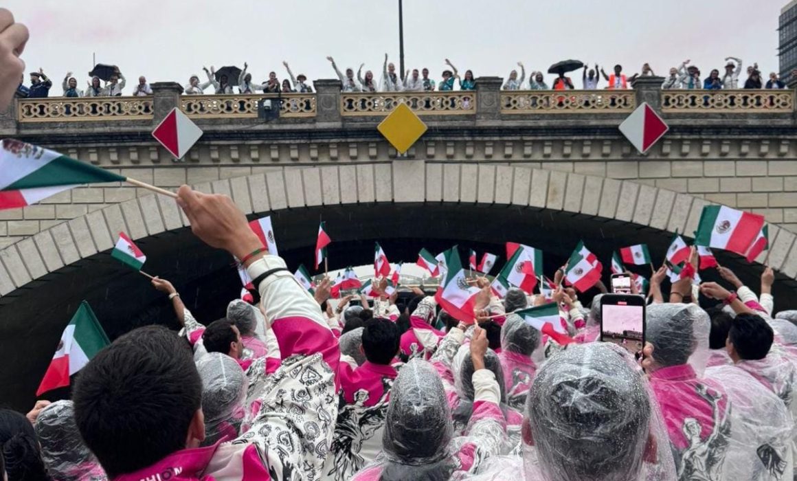 Al Cielito Lindo, canta con fuerza la delegación mexicana en París 2024