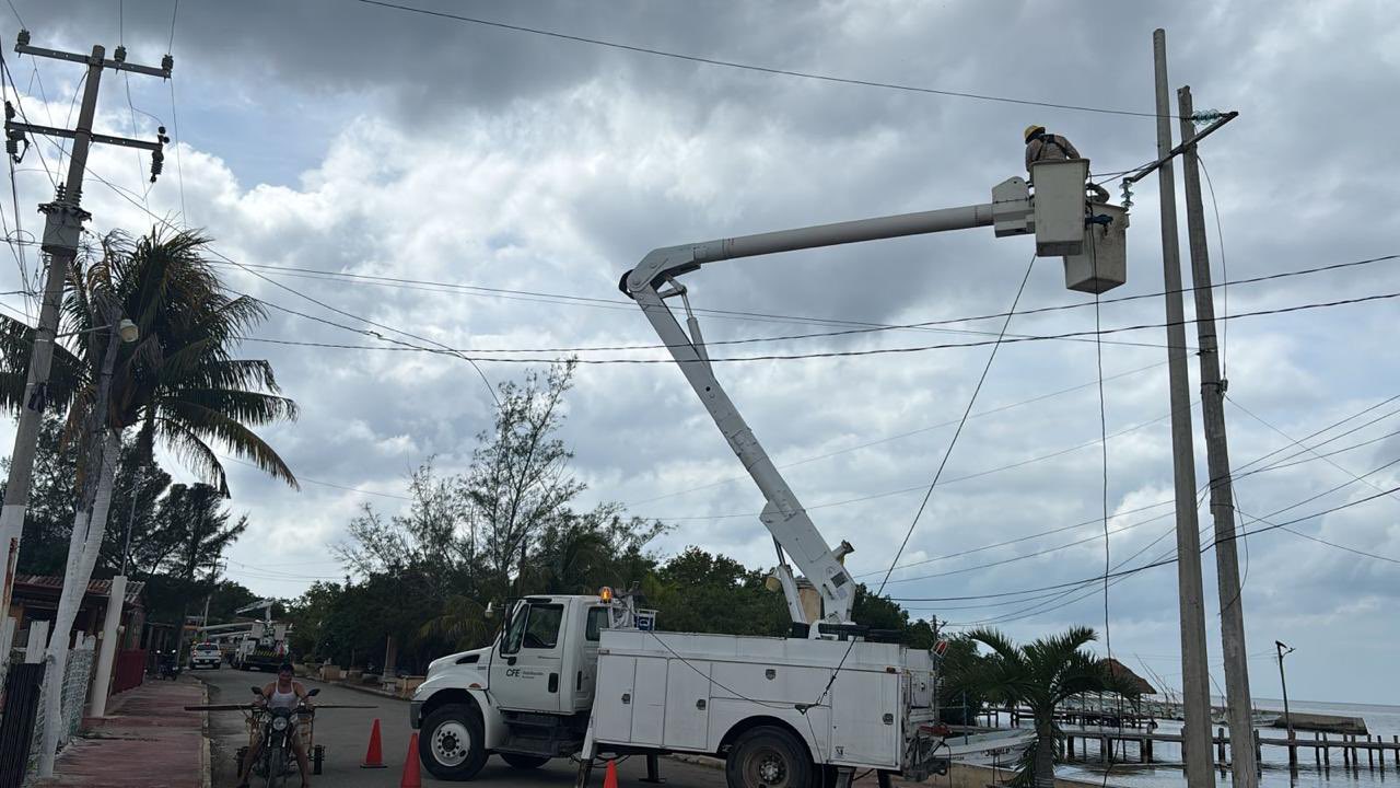 Milton afectó a 90 mil usuarios en Campeche y Yucatán: CFE