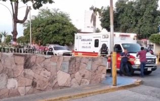 Reportan que armados entregan cadáver a paramédicos en Sinaloa