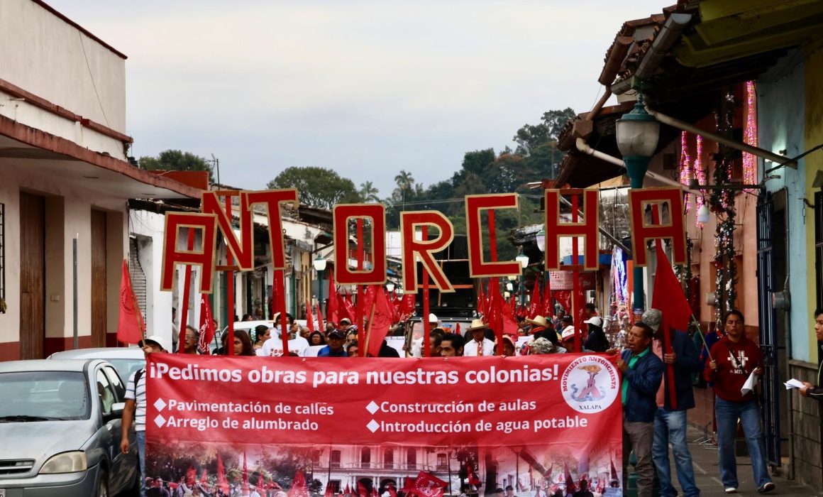 Anuncian antorchistas plantón en Coatepec