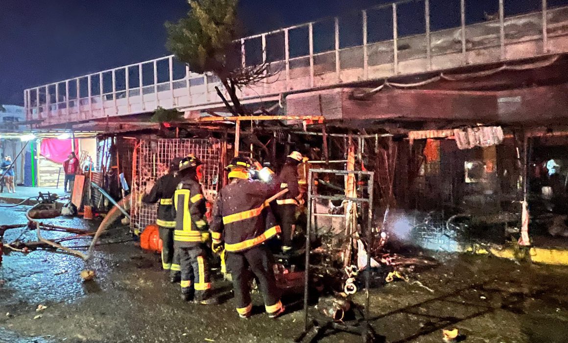 Afecta incendio 31 locales en Mercado Central de Acapulco