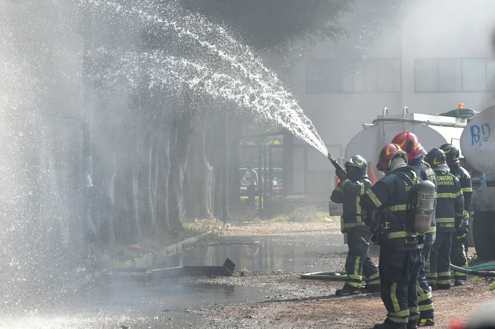 Benito Juárez suspende actividades y desaloja a personal por incendio