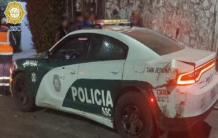 Frenan a acusado de chocar a patrulla en CDMX