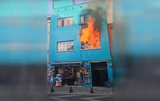 Incendio, en vecindad del Centro de CDMX