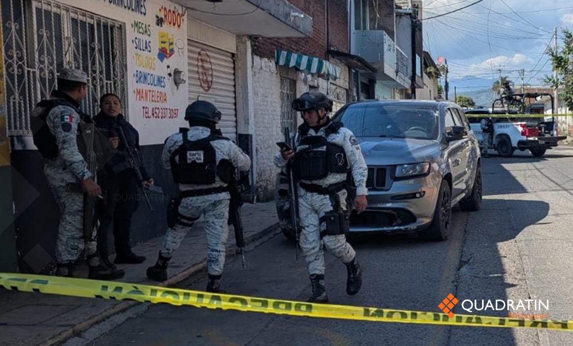 Abandonan camioneta con impactos de arma de fuego en Uruapan ...