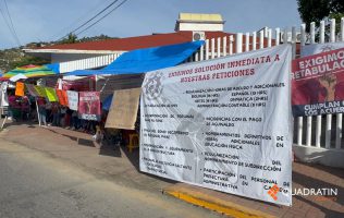 Cumple 3 días tomada Finanzas de Zihuatanejo por demandas de maestros