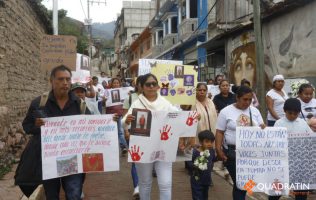 Marchan por policía asesinada a puñaladas en Guerrero