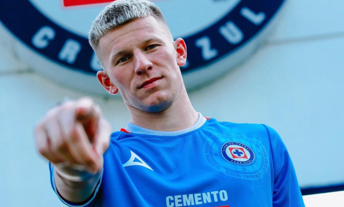 En restaurante polaco, sirve Cruz Azul a Mateusz Bogusz