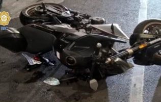 Camioneta lo derriba en moto al parecer robada poco antes