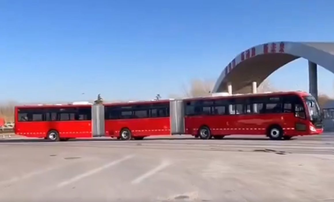 Comparte Brugada pruebas de primer biarticulado eléctrico chino para Metrobús