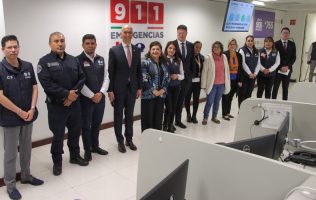 Salvador Guerrero Chiprés y Clara Brugada en octavo aniversario del 911