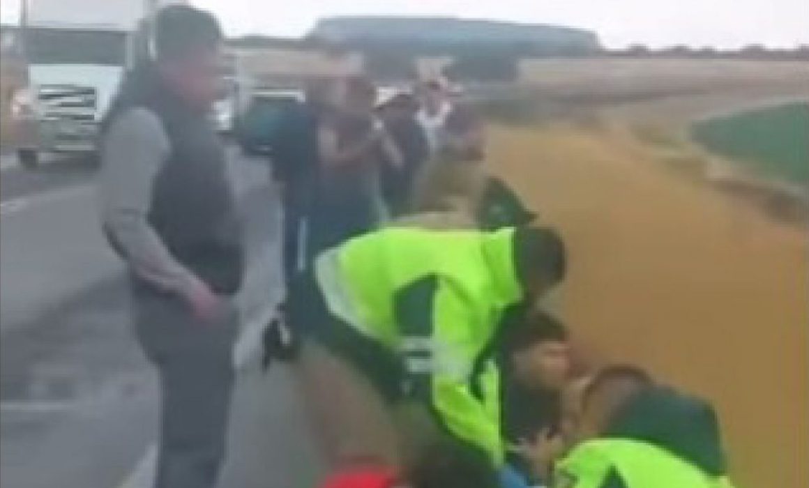 Un muerto y 9 heridos deja volcadura de autobús en Jalisco