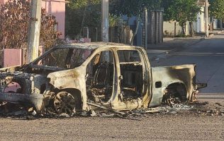 Al menos 3 vehículos calcinados, tras enfrentamientos en Elota, Sinaloa