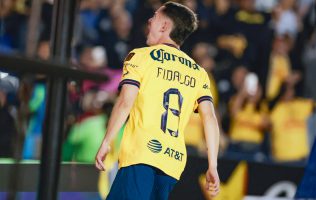 Álvaro Fidalgo celebra gol de América ante Necaxa