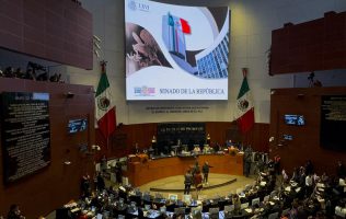 Elimina Senado reelección y nepotismo electoral por unanimidad