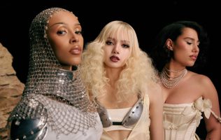 Lanzan Lisa, Doja Cat y Raye Born again