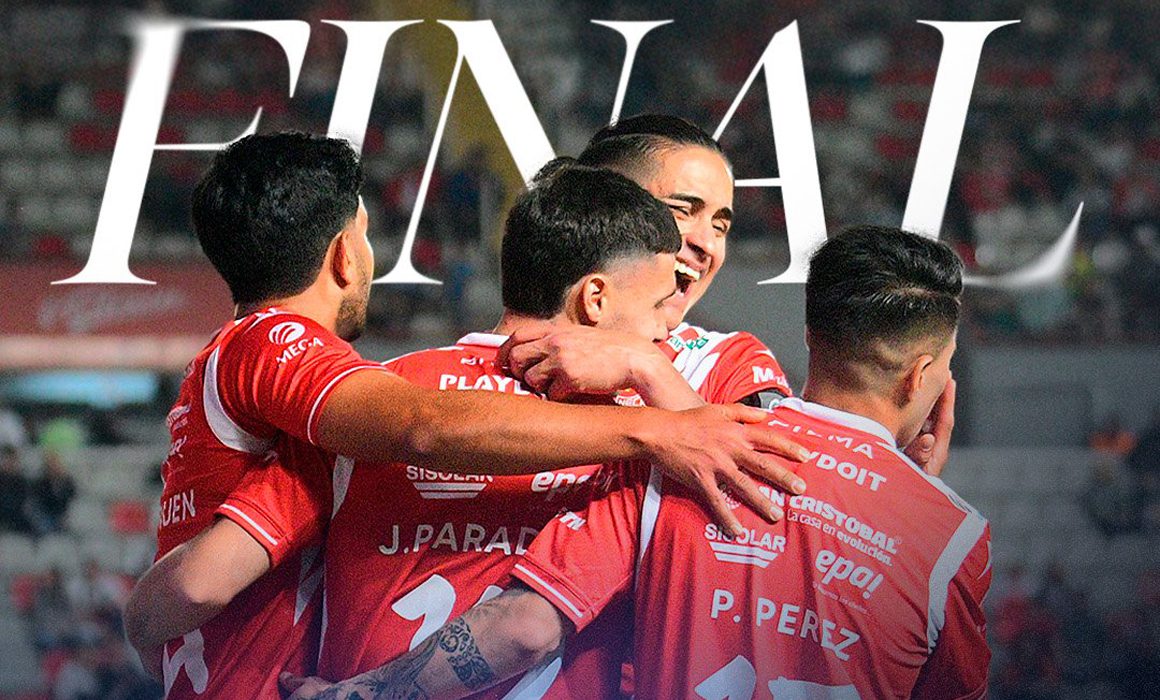 Necaxa celebra triunfo sobre Santos