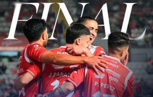 Necaxa celebra triunfo sobre Santos