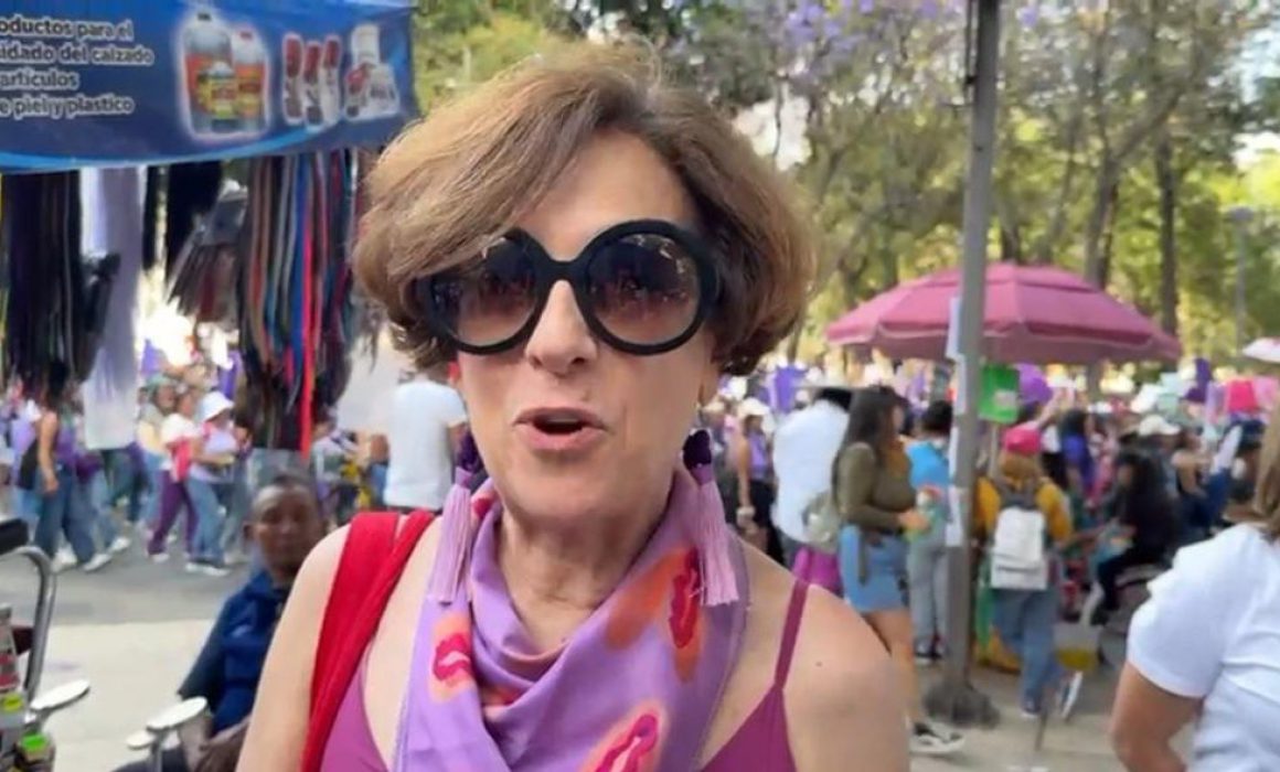 Denise Dresser durante entrevista en marcha por 8M