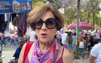 Denise Dresser durante entrevista en marcha por 8M