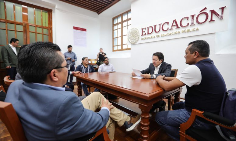 De 5 compromisos, la propuesta de Sheinbaum a magisterio