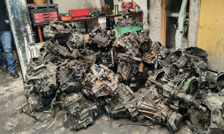 Aseguran 30 toneladas de autopartes en predio de la Gustavo A. Madero