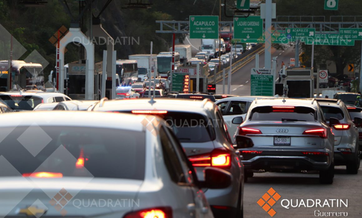 Entran 9 autos por minuto a Acapulco