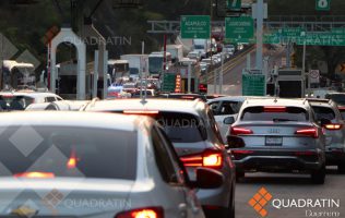 Entran 9 autos por minuto a Acapulco