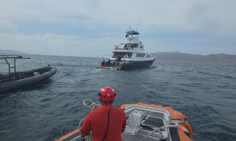 Rescatan a tripulantes de aeronave en inmediaciones de Isla Cerralvo, BCS