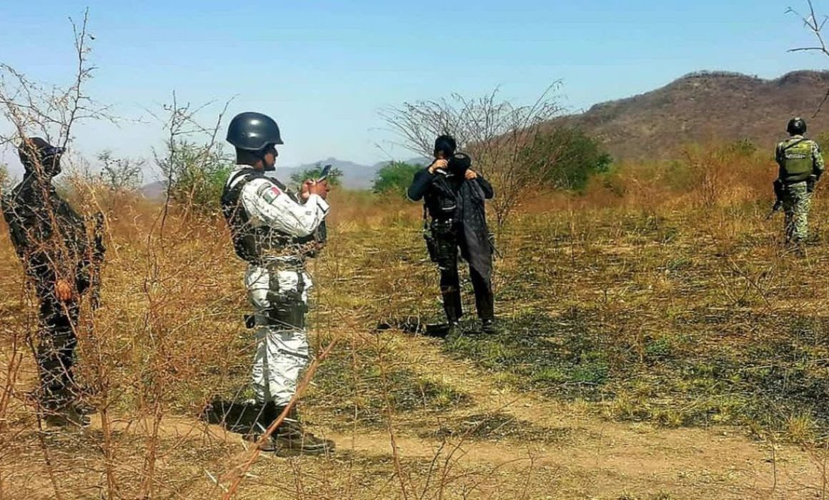Piden buscadoras a la Federación desminar Tierra Caliente