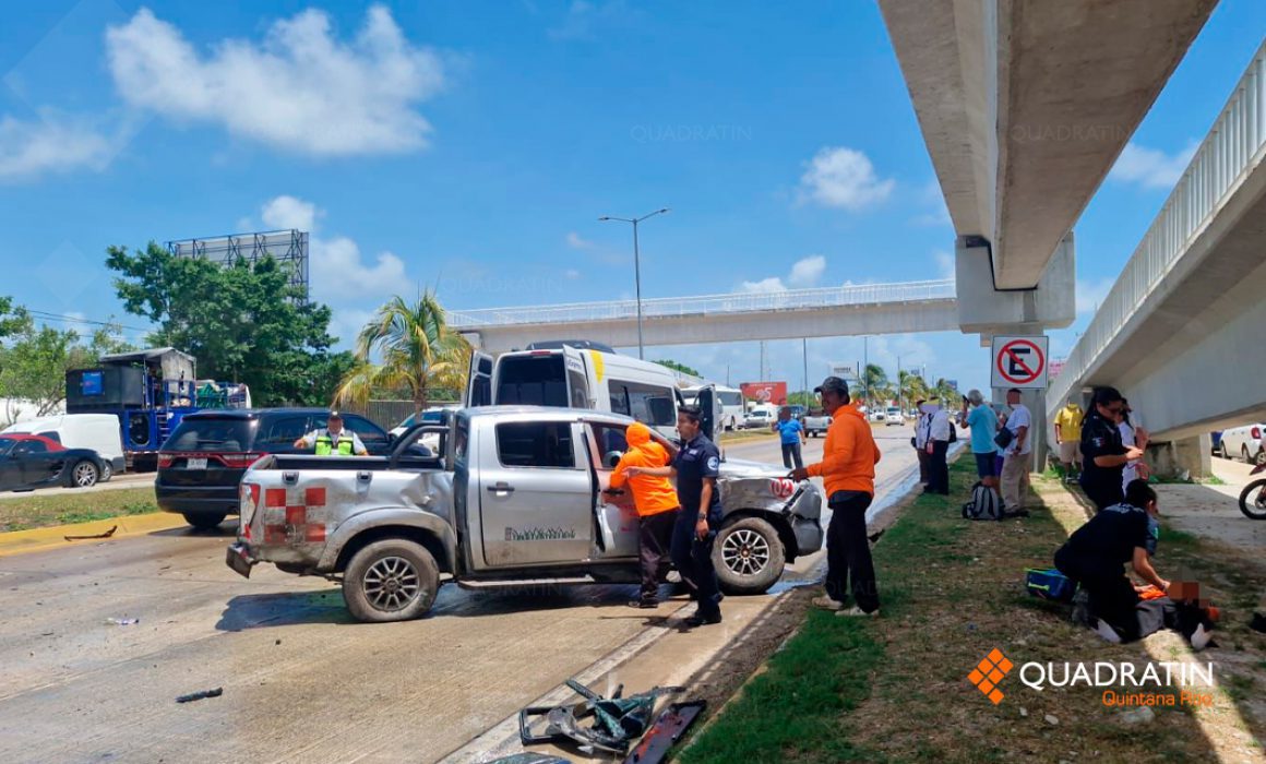Choque frontal deja 11 heridos en Cancún