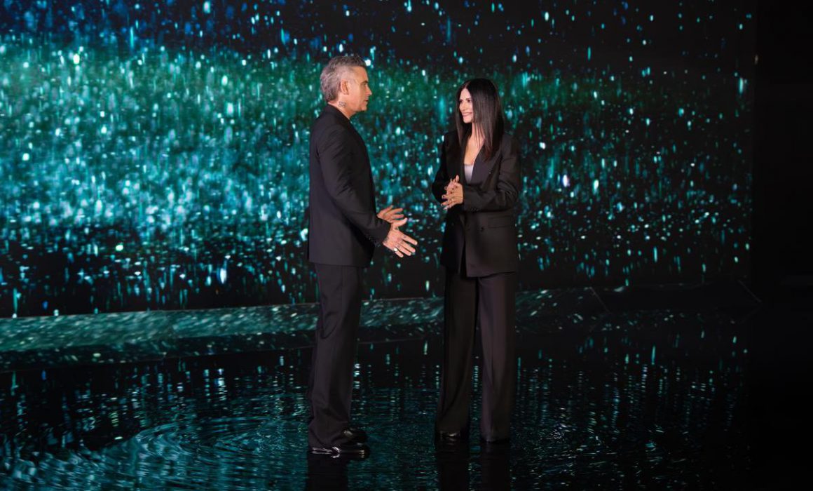 Cumplen Laura Pausini y Robbie Williams Desire para Mundial de Clubes