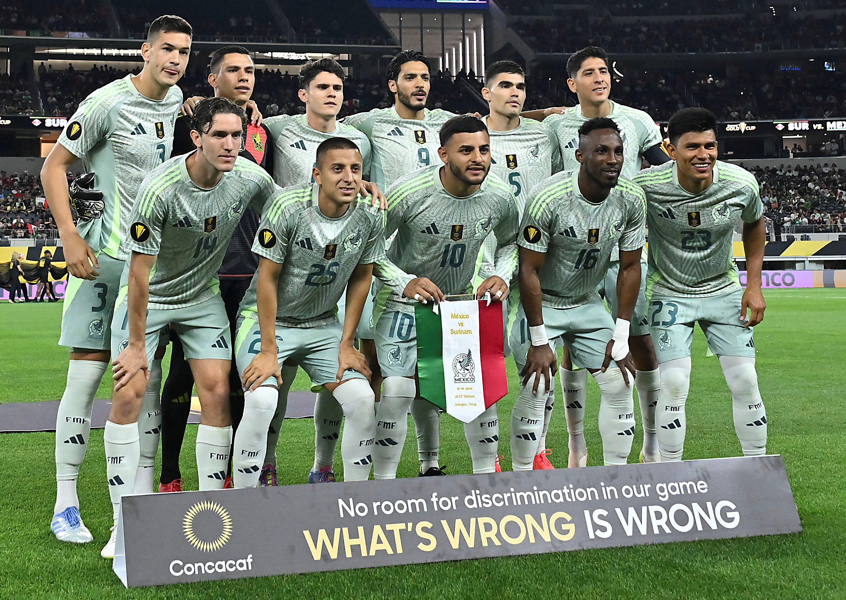 Sirve Montes triunfo para México en Copa Oro con 2 goles y suma 3