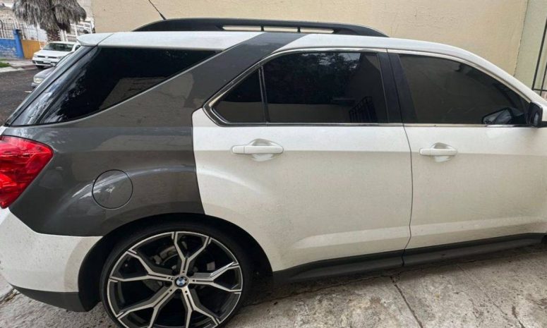 Hallan camioneta donde huyó presunto feminicida de Guadalajara