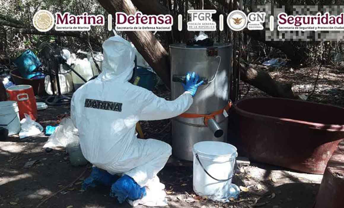 Asegura Semar casi 5 mil kilos de metanfetamina con valor de mil 321 mdp y neutraliza 2 narcolaboratorios en Culiacán