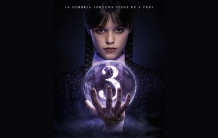 Viene la sombría fortuna de Merlina de a 3 temporadas