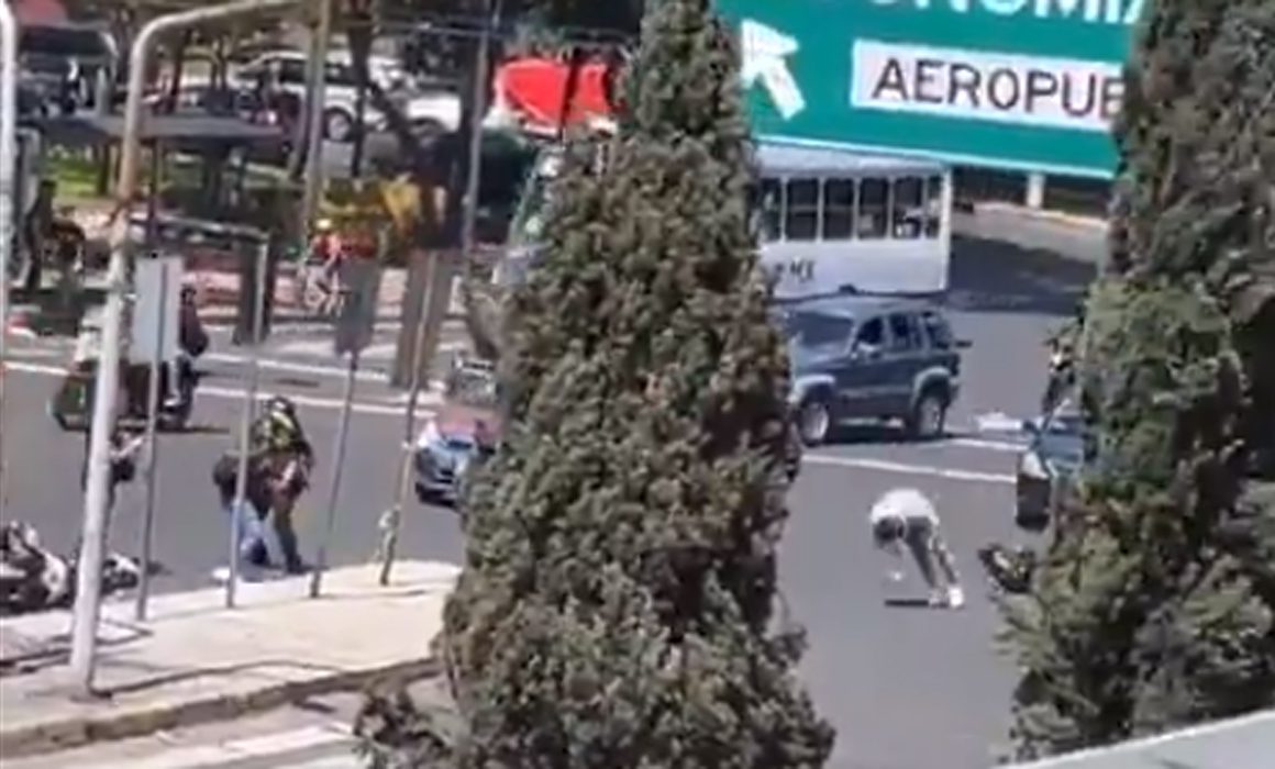 Detienen a policía acusado de disparar a motociclista en la cabeza durante pelea en CDMX